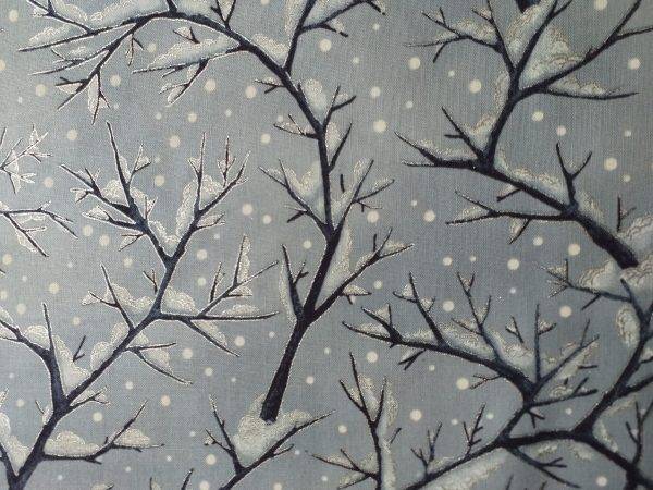 Tessuto americano ideale per patchwork, quilt e cucito creativo, realizzato in cotone 100% in altezza di cm 110.