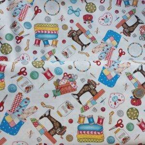 Tessuto americano ideale per patchwork, quilt e cucito creativo per bambini realizzato in cotone 100% in altezza di cm 110.