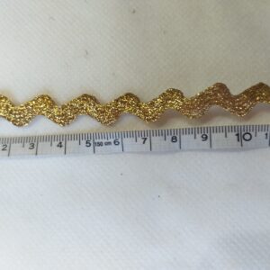 Serpentina oro. Altezza 10 mm.