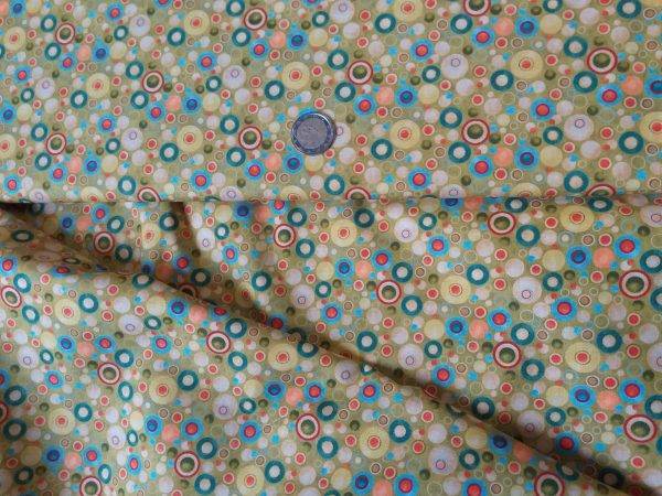 Tessuto americano ideale per patchwork, quilt e cucito creativo per bambini realizzato in cotone 100% in altezza di cm 110.