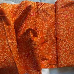 Tessuto di cotone ideale per patchwork, quilt, cucito creativo e capi d'abbigliamento.