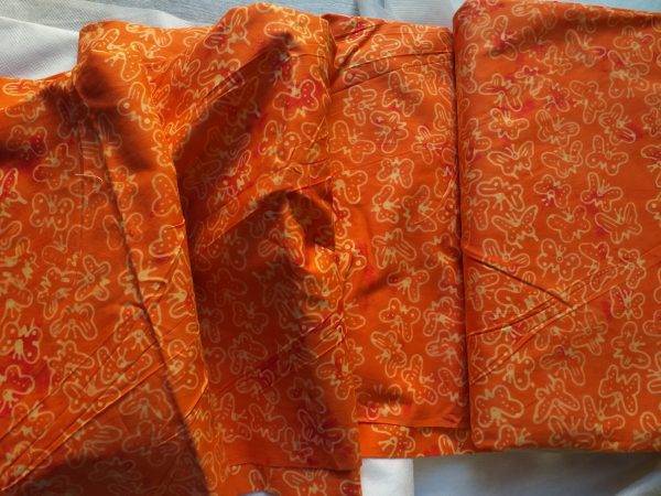Tessuto di cotone ideale per patchwork, quilt, cucito creativo e capi d'abbigliamento.