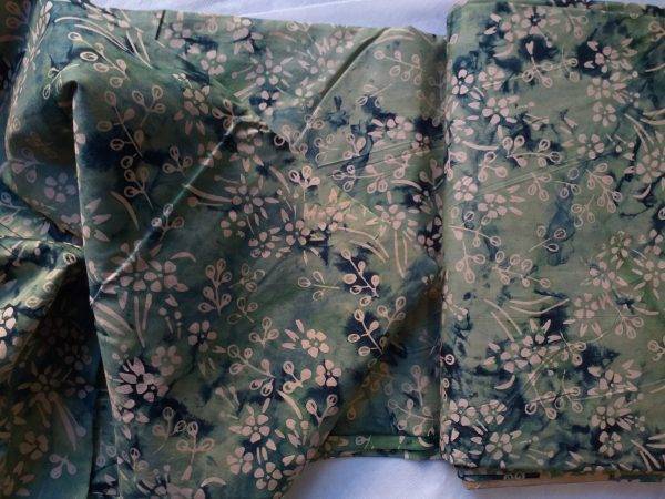 Tessuto cotone 100% stampato con tecnica batik