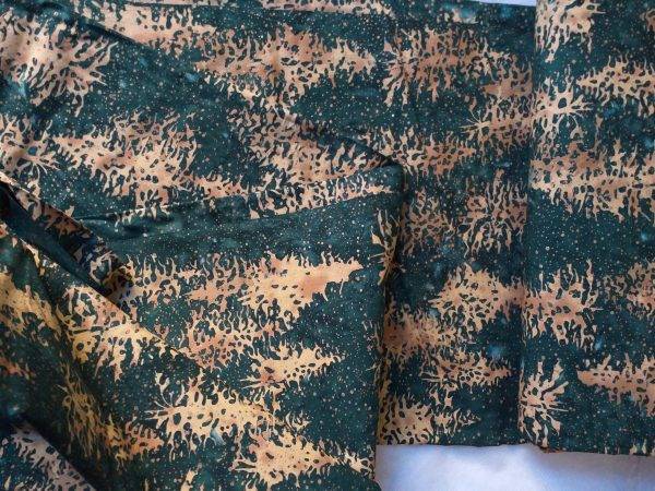 Tessuto cotone 100% stampato con tecnica batik