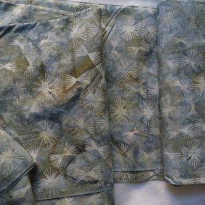 Tessuto cotone 100% stampato con tecnica batik