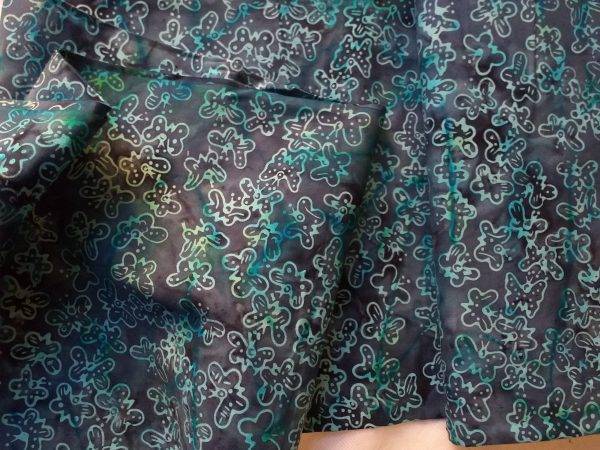 Tessuto cotone 100% stampato con tecnica batik