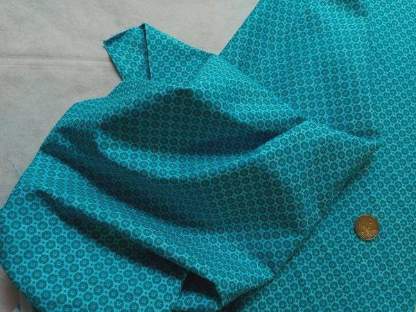 Tessuto americano ideale per patchwork, quilt e cucito creativo, realizzato in cotone 100%.