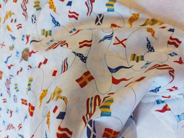 Tessuto americano ideale per patchwork, quilt e cucito creativo, realizzato in cotone 100%.