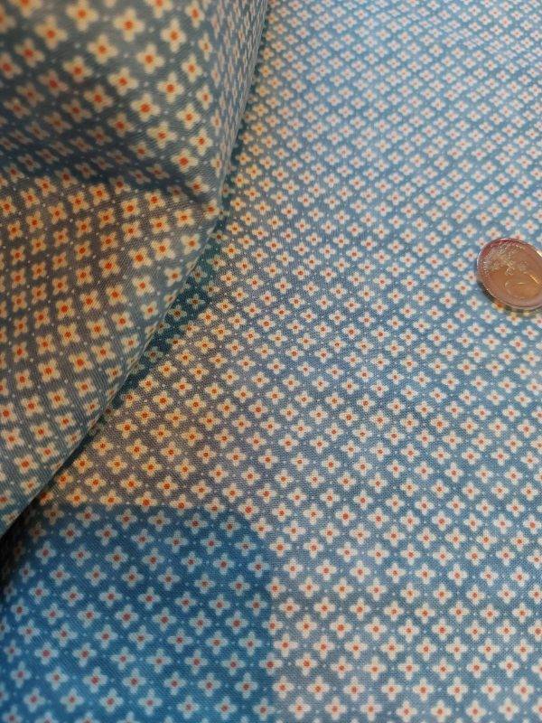Tessuto americano ideale per patchwork, quilt e cucito creativo, realizzato in cotone 100%.