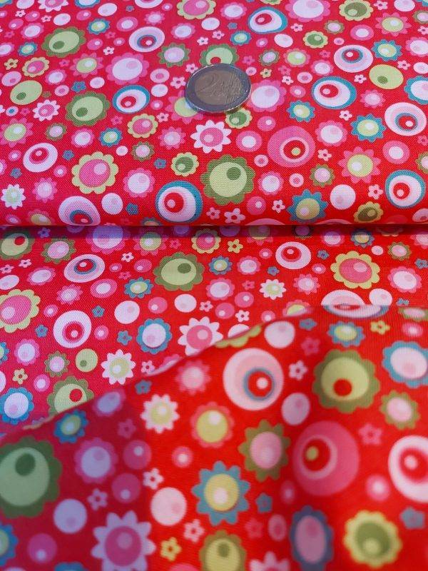 Tessuto americano ideale per patchwork, quilt e cucito creativo, realizzato in cotone 100%.